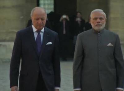 PM Modi in Paris: India to buy 36 Rafale jets, France to invest 2.